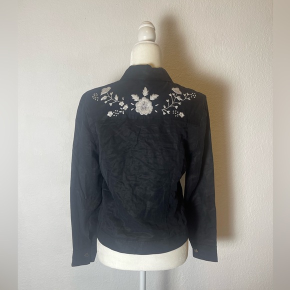 Via seta embroidered snap button blouse shirts size 8 - Picture 3 of 9